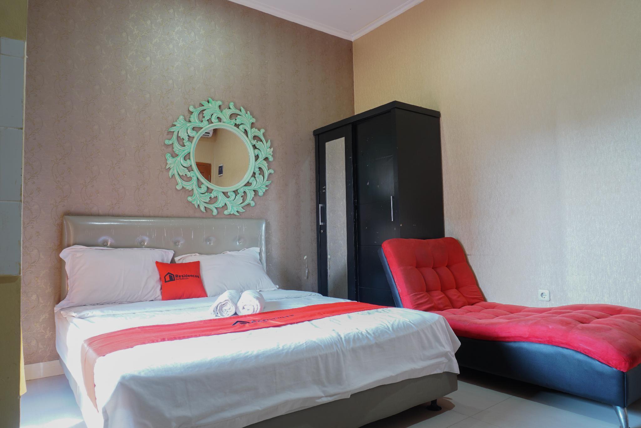 RedDoorz near Kemang Square Hotel Jakarta Bagian luar foto