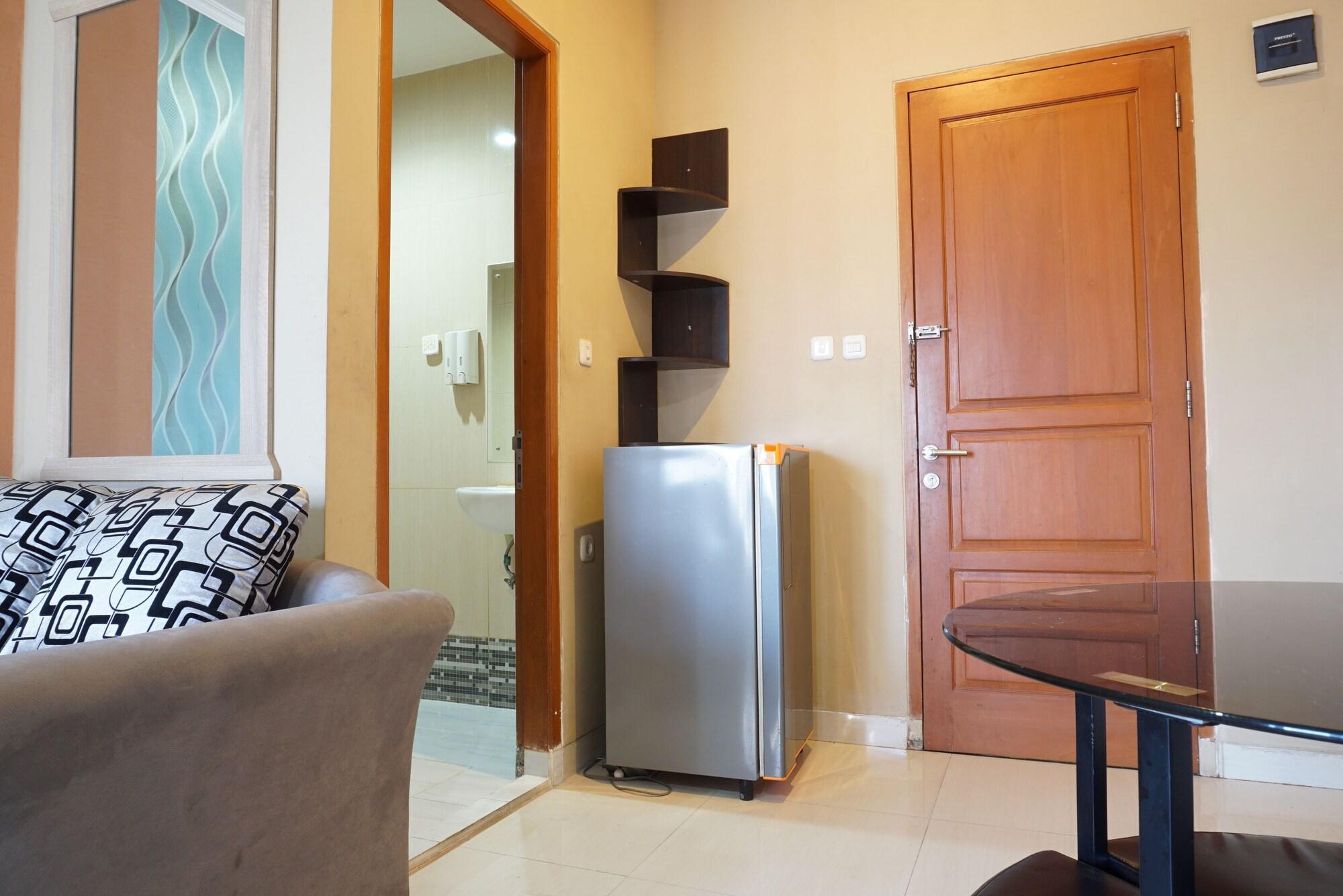 RedDoorz near Kemang Square Hotel Jakarta Bagian luar foto