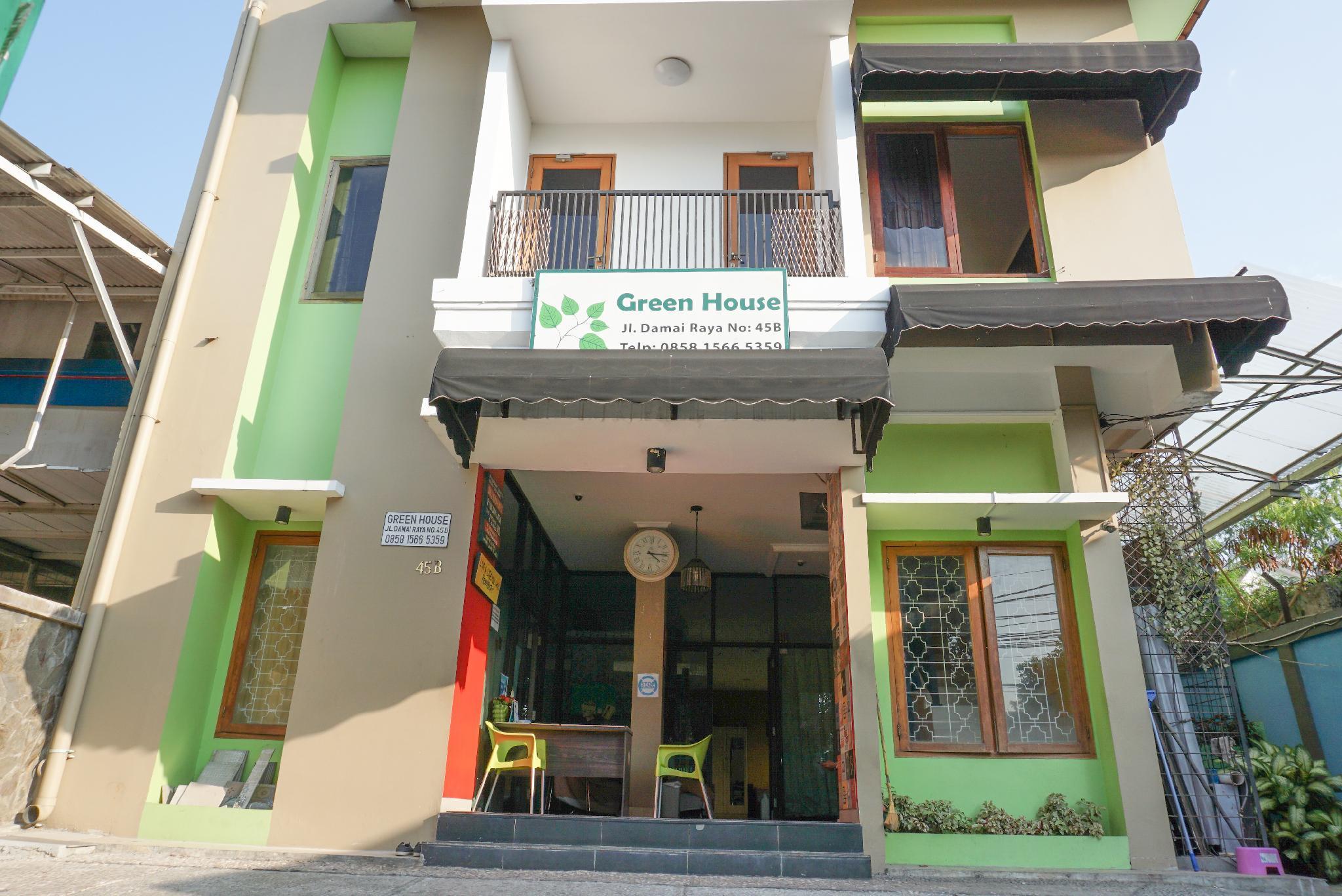 RedDoorz near Kemang Square Hotel Jakarta Bagian luar foto
